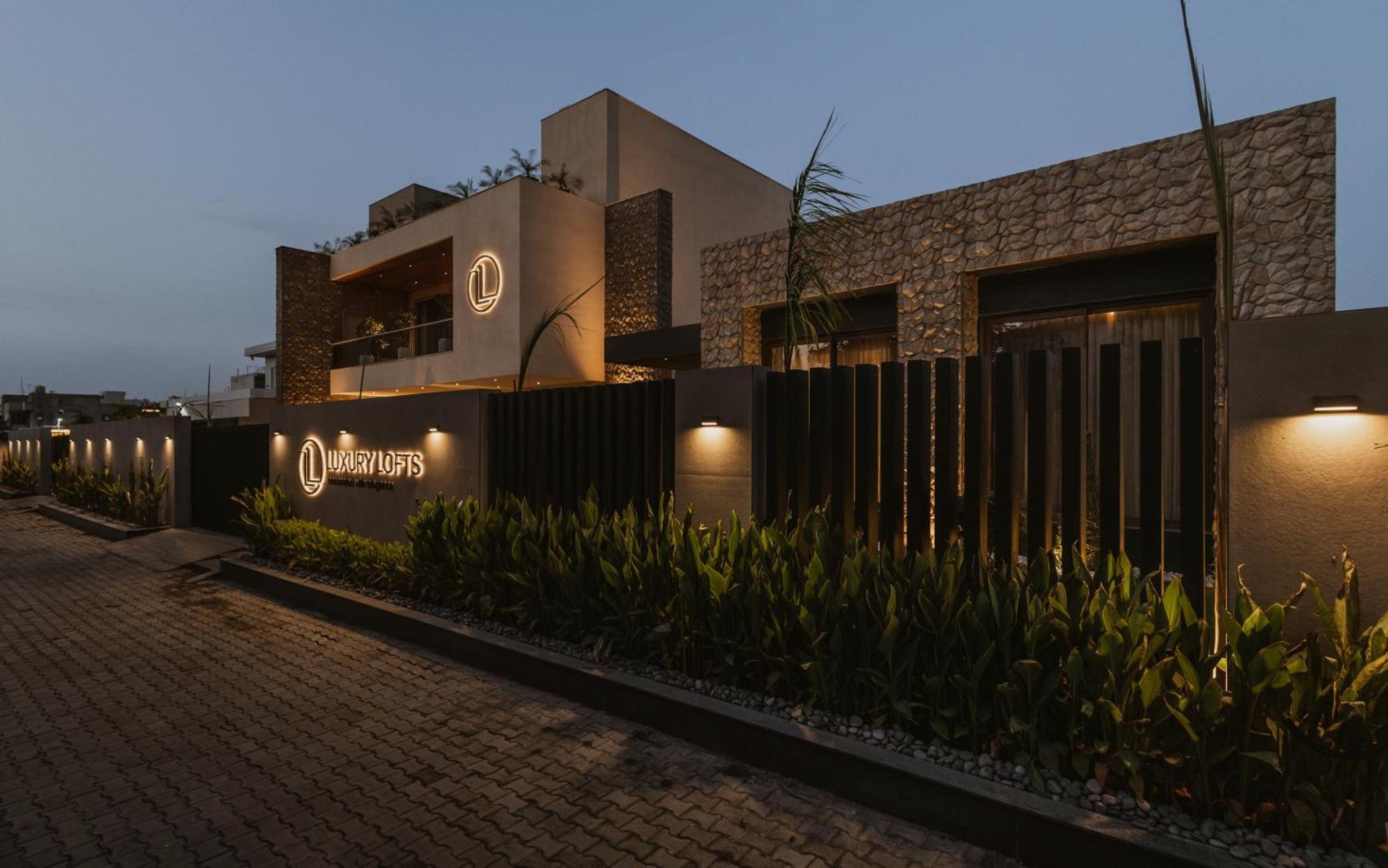 Luxury Lofts Hotel อัมริตสา ภายนอก รูปภาพ