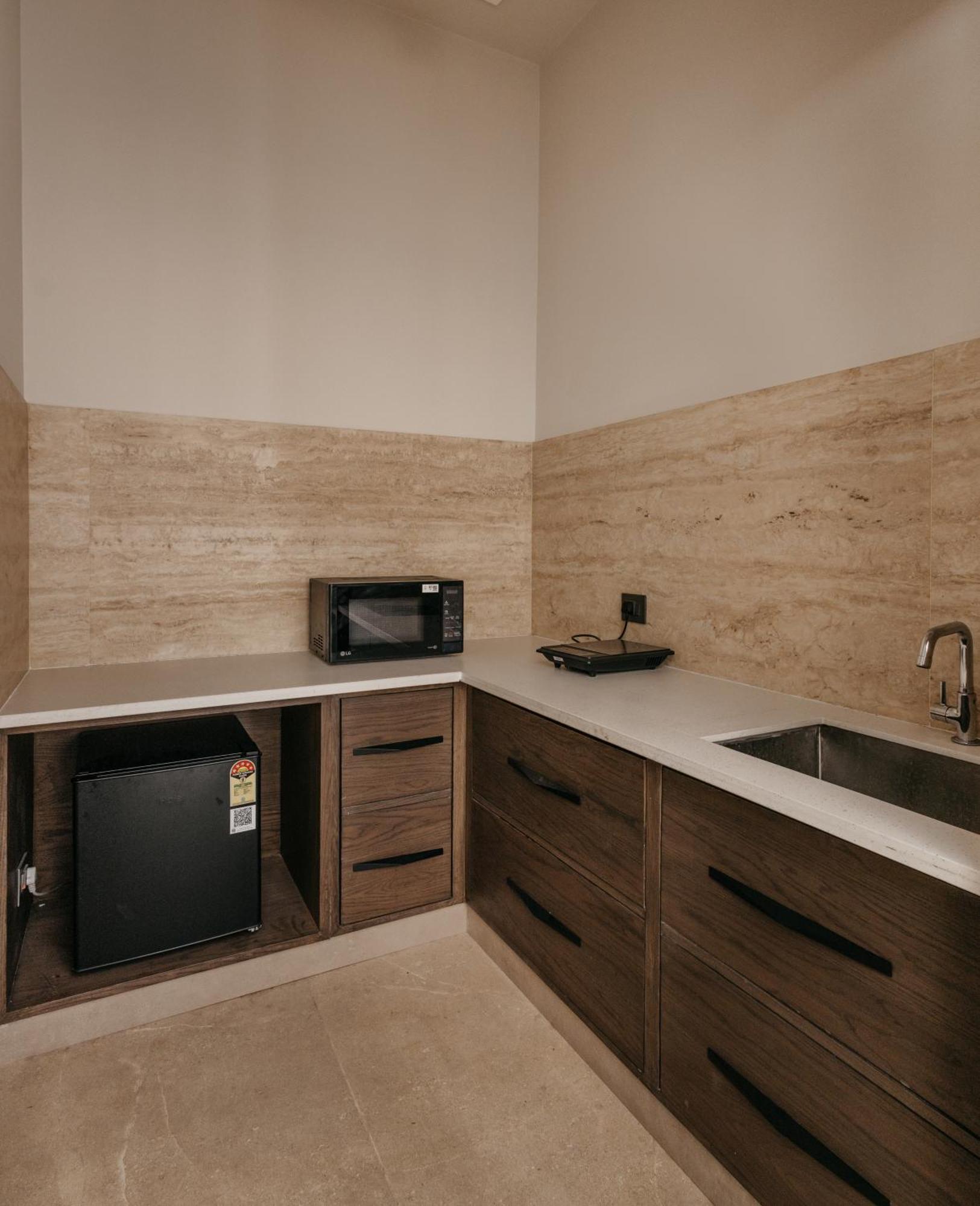 Luxury Lofts Hotel อัมริตสา ภายนอก รูปภาพ